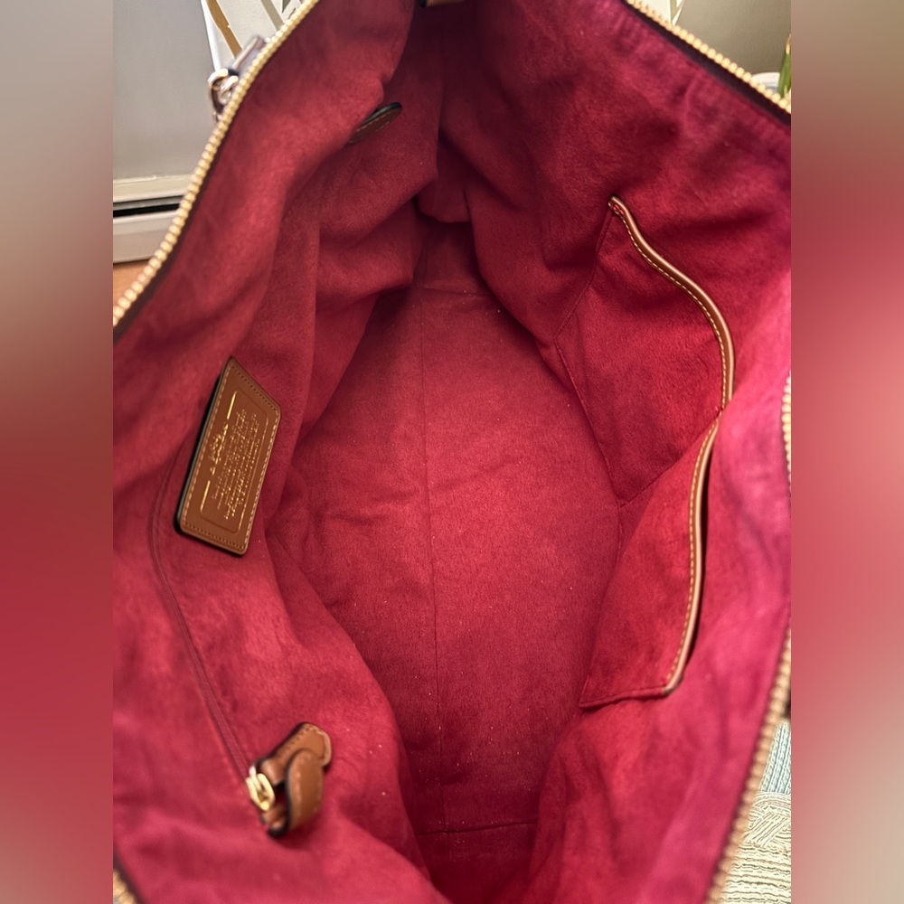 COACH Burgundy Ava Chain Tote with Gold Hardware EUC - Picture 12 of 15